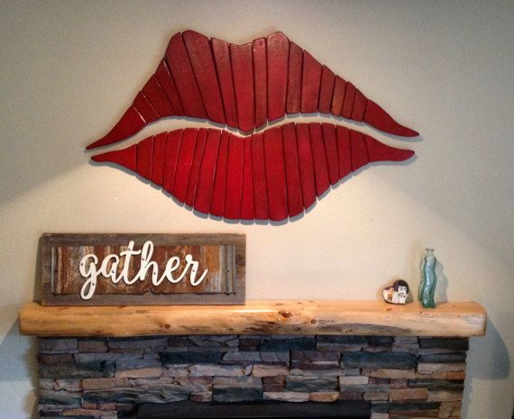lips from pallet art | DIY art