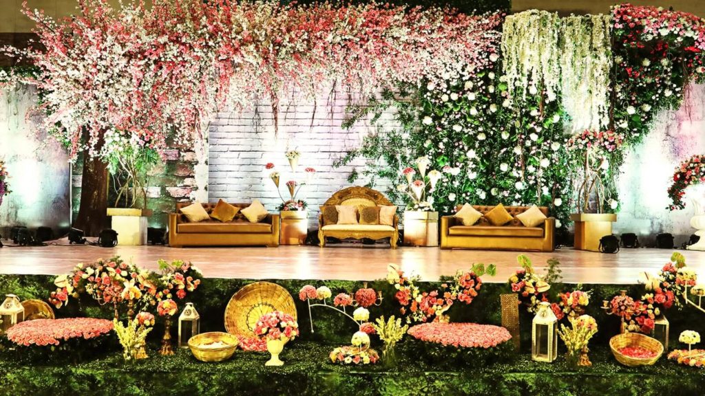 Floral Decoration: Indian wedding decoration 